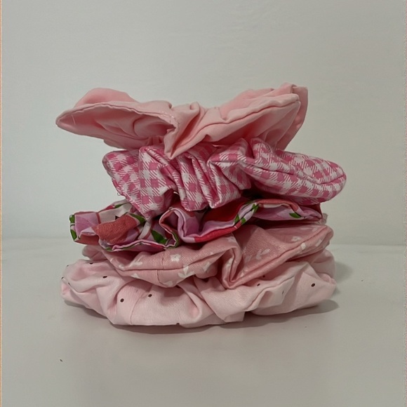 Pack of 5 pink hair scrunchies - Picture 4 of 5